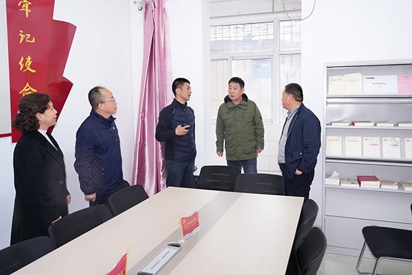 校长李佼瑞莅临秦都校区走访调研